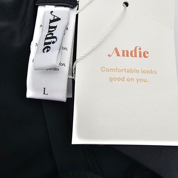 Andie Swim Womans size L The Caicos Bikini Top in Black Adjustable Straps NEW - Picture 5 of 7